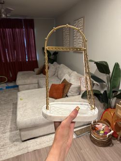 jewelry hanger