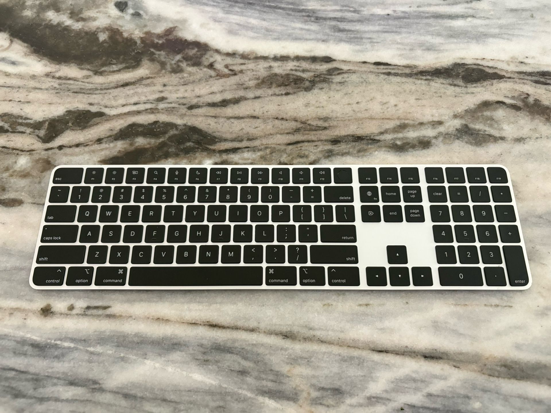 Apple Magic Keyboard A2520 Black With Touch ID