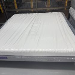 KING SIZE PURPLE PREMIER .3 MATTRESS & BOX SPRINGS BED SET