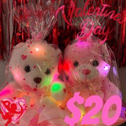 GIFTS Valentines Day Gift 💕💝 Light up I Love You Heart ❤️ 💝💕& Light up Bear bear 🐻 Battery operated, 33 cm In Size Awesome I love you Gift $20