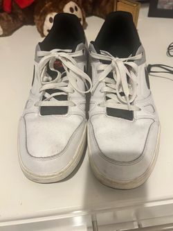Nike Low-Top Sneakers White and Black