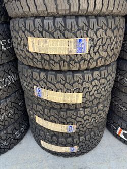 285/55r20 bfgoodrich ko2 tires nuevas con 65,000 millas de