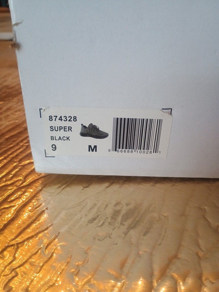 Brand New Danskin Sneakers Size 9 Medium Black And Pink Never Used