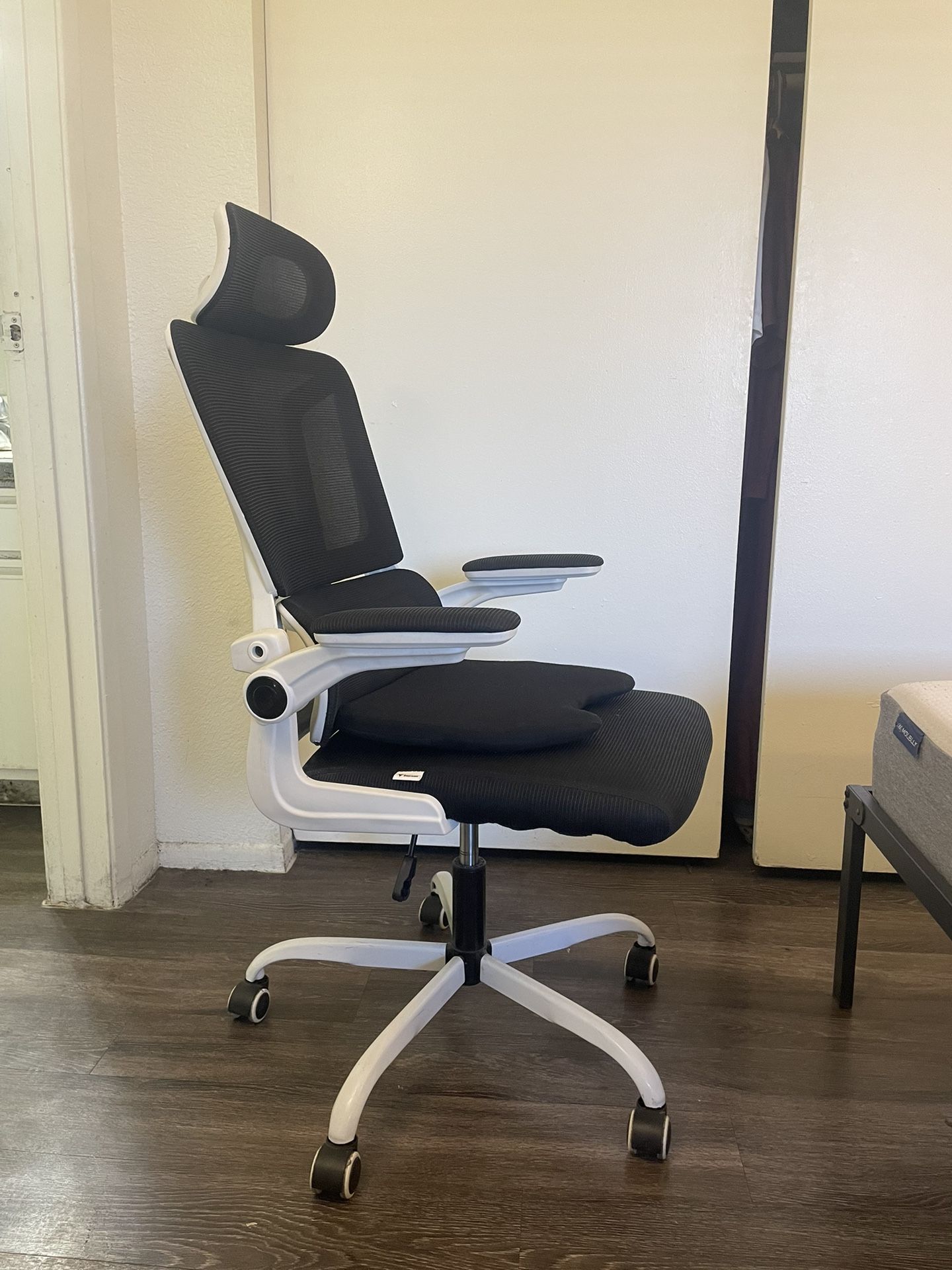 Office Chair With Headrest And Seat Cushion
