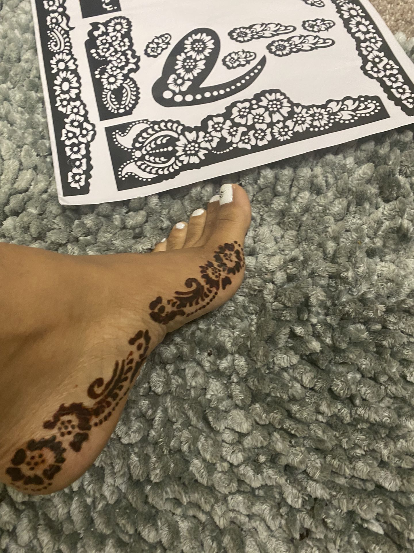 Arabic Instant Henna Stencil Includes Golecha Henna Cone 