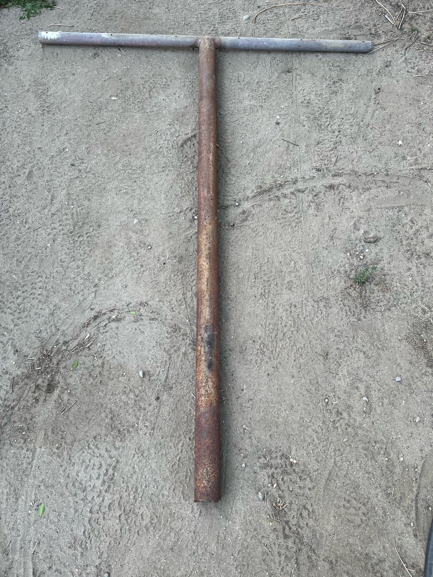 Metal clothes line T post