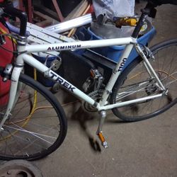 2015 Trek 1100 Road Bike