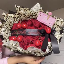 Red rose cheetah bouquet