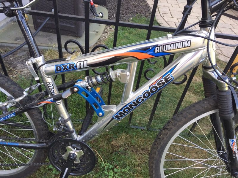 Mongoose dxr online mountain bike