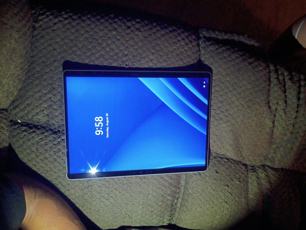 Windows Surface Pro 8 With Accessories