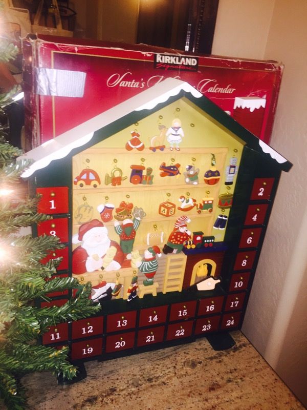 KIRKLAND signature アドベントカレンダー Kirkland Wood 21” Tall Advent Calendar Christmas Tree & 24