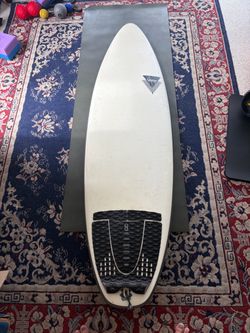 6’2” Tomo hydro short surfboard