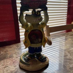 Alligator Florida Souvenir Resin Statue Figure Snow globe Stomach