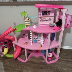 Barbie Doll House 