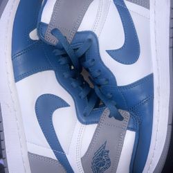 Jordan 1 True Blue