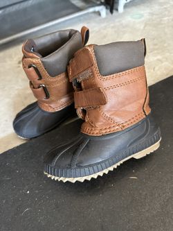 Gap Insulated Water Resistant Boot