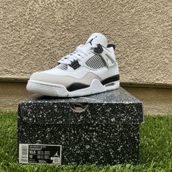 Air Jordan 4 Military Black Size 10.5