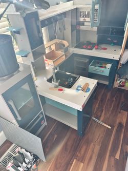 Luxury kid kitchen
