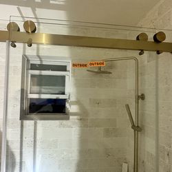 ULTRA CLEAR SHOWER DOOR