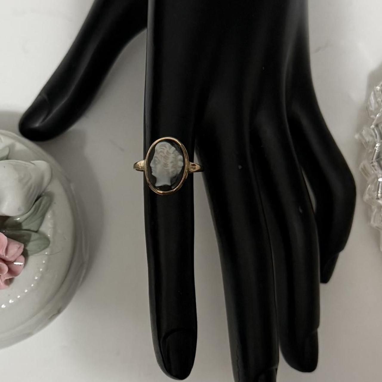 Antique 10k Vintage Black & White Victorian Cameo Ring (133)70