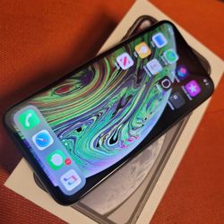 Unlocked IPhone XS 64GB