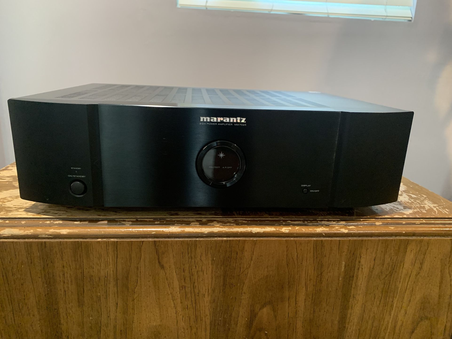 Marantz MM7025 2 Channel Power Amplifier, 140 Watts per Channel -Tested