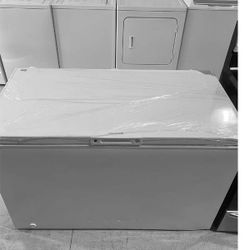 Frigidaire Chest freezer new scratch and dent 