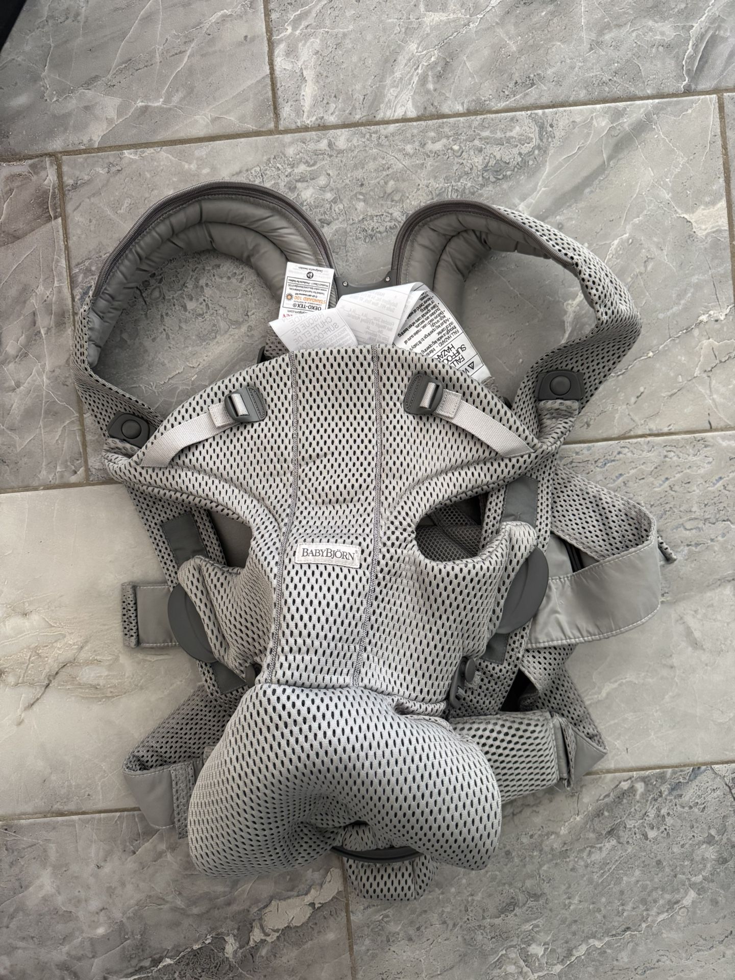 Baby bjourn carrier