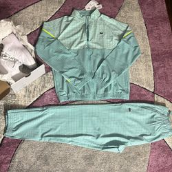 Lacoste Sweatsuit ,Af1s. 9.5
