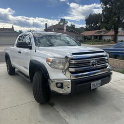 2017 Toyota Tundra SR5 Double Cab 2WD V8 Clean White 100k Miles
