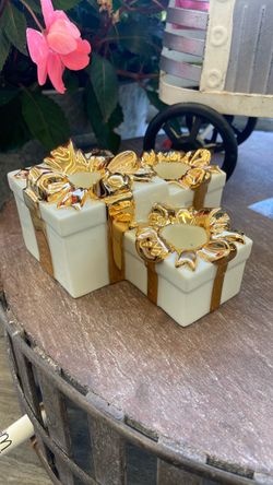 Ceramic Gift Box Figurines with Gold Bow