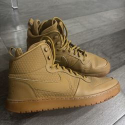 Nike Size 10. Looks New. Wear Only Once