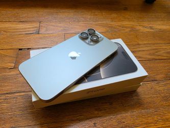 🔥 unlocked iPhone 16 pro max 256GB , silver titanium 🔥