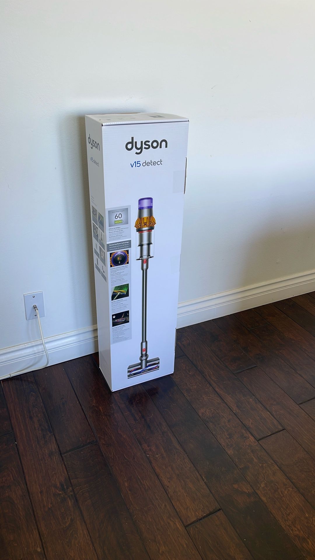 Brand new Dyson v15 vacuum 