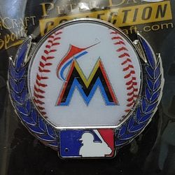 Miami Marlins "LOGO IN LAURELS" Lapel/Hat/Tie Pin By Wincraft (New In Package)😇 EXTREMELY RARE! GREAT FOR HATS!💣Please Read Description.