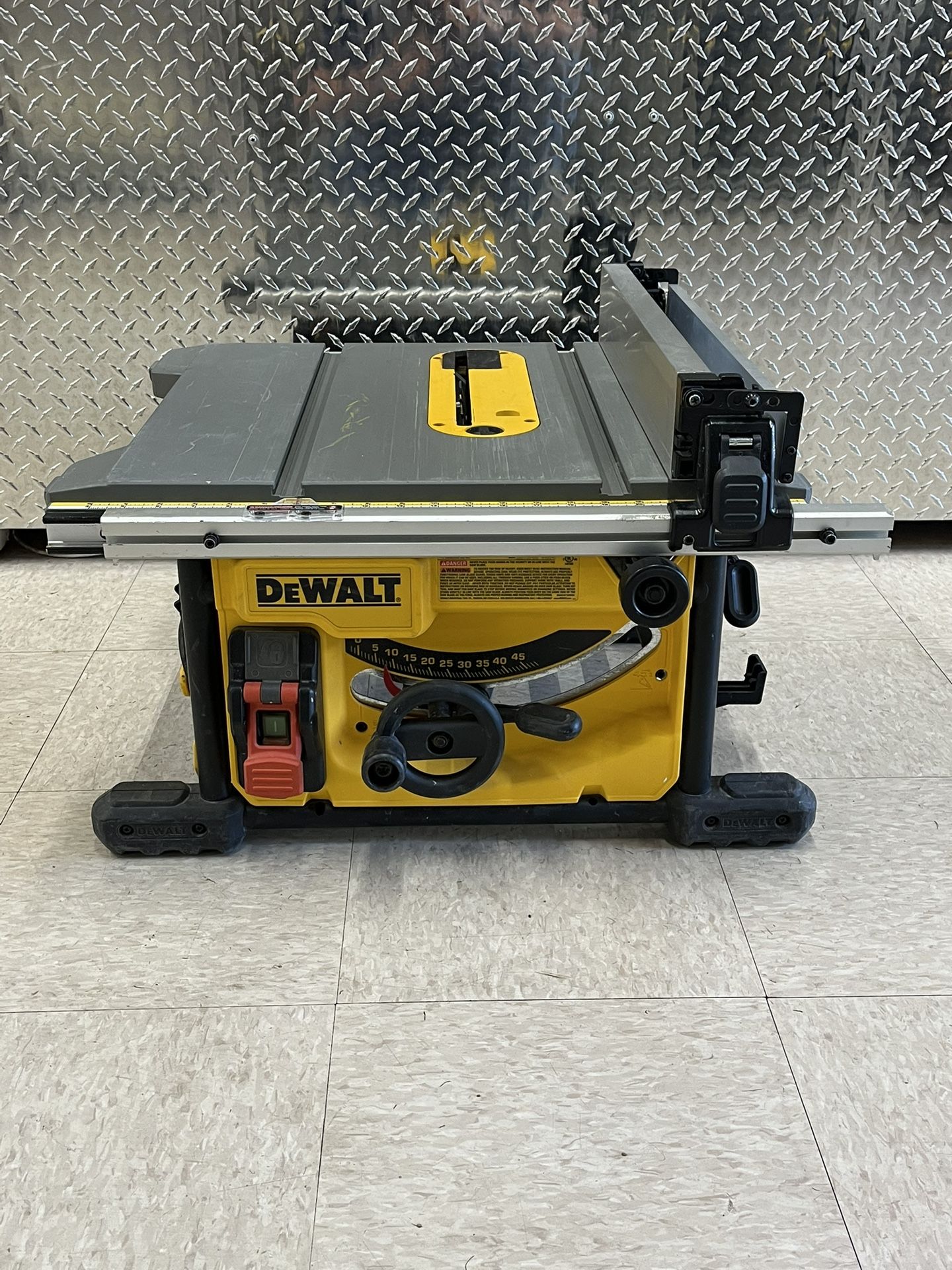 Dewalt DWE7485 Type 3 Table Saw 1/4” *5317