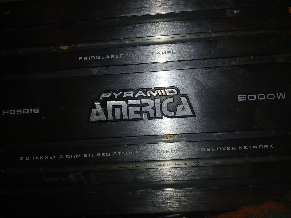 2 Amplifiers One 5000k