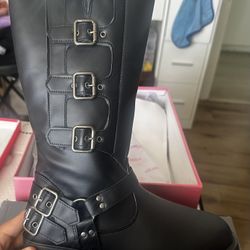 Women’s Boots Size 7.5 