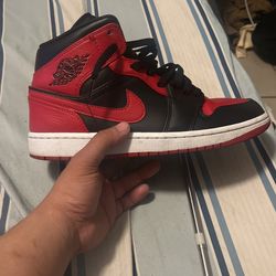 Jordan Mid Bread 1s With Box Size 8.5