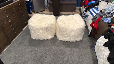 Throw seat cushions