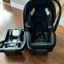 Graco Baby Carrier & 2 Bases 