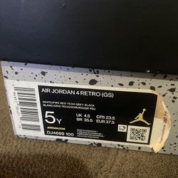 Jordan 4s Size 5Y