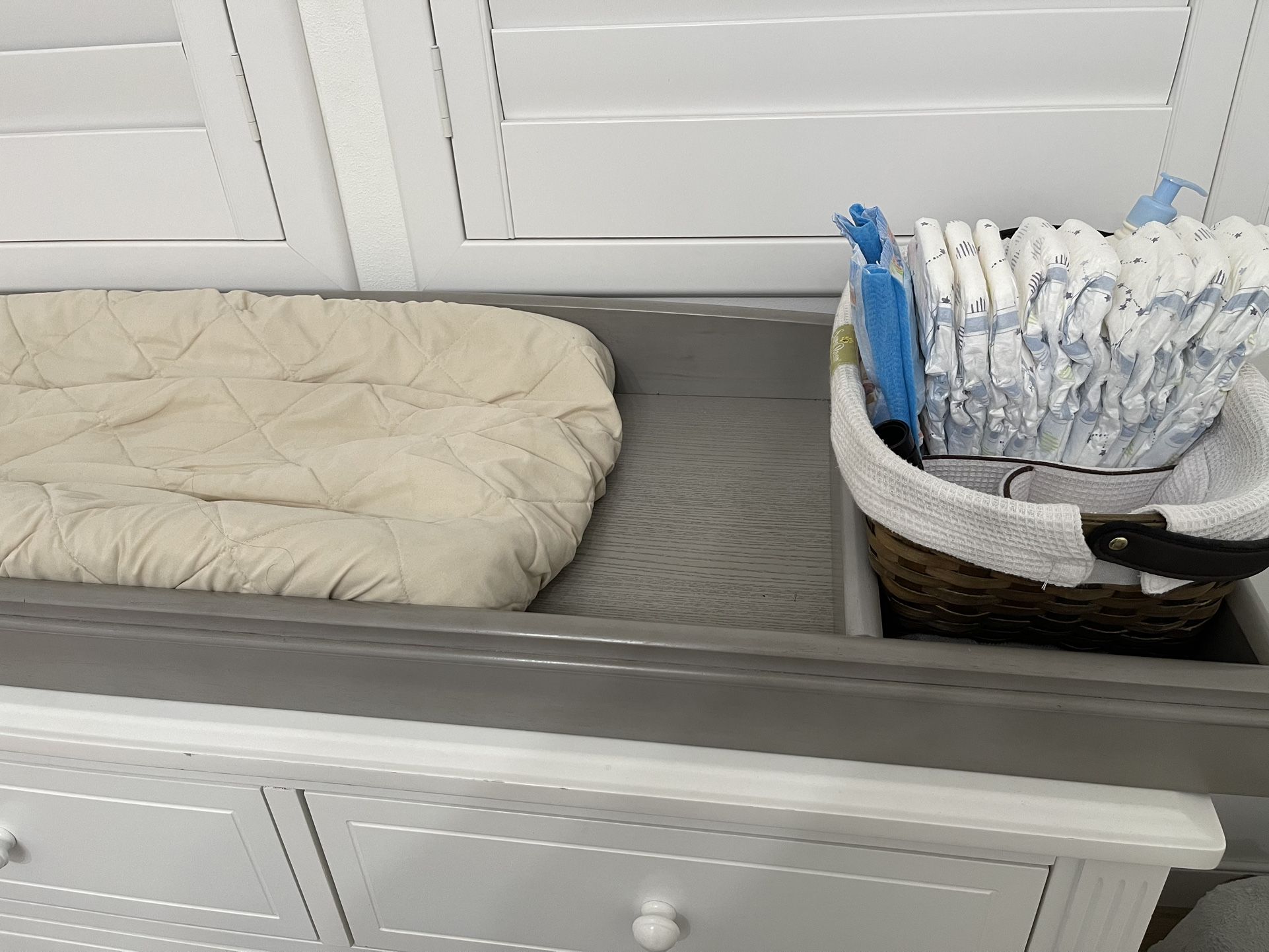 Kingsley Changing Station Topper