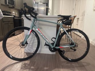 Giant Contend SL 1 Disc Road Bike L, Shimano 105, Clipless Pedals Included