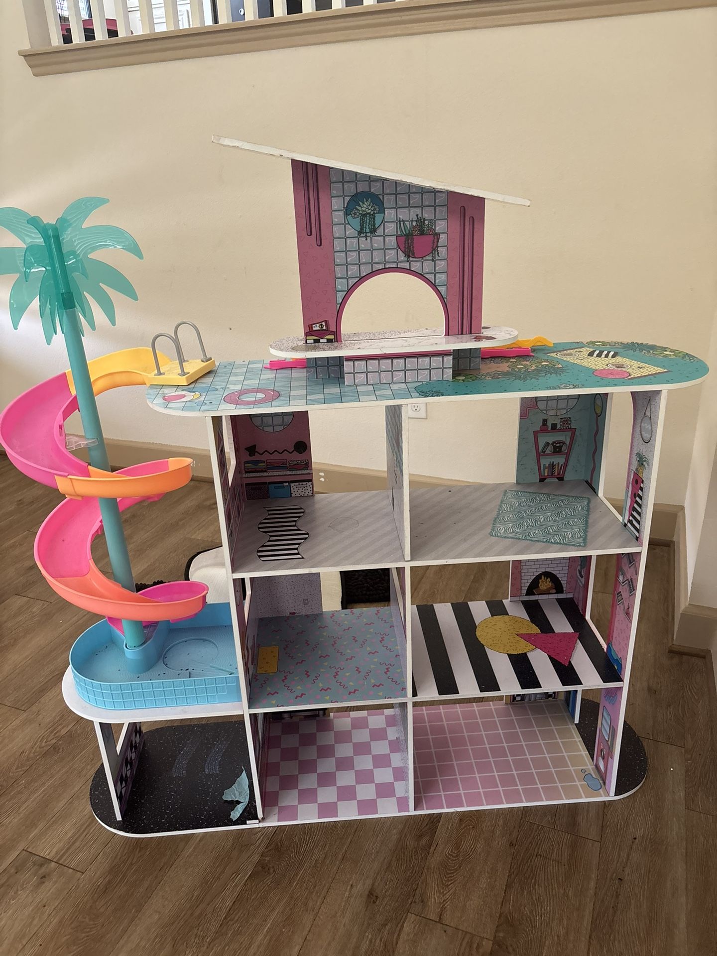 LOL SURPRISE DOLL HOUSE !!!