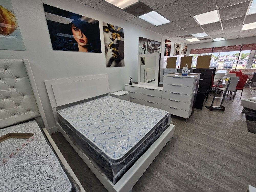 High Glossy Bedroom Set