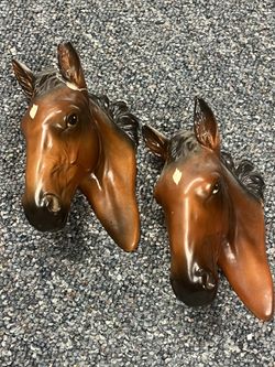Vintage Brown English Country Hanging Wall Plaque Figures Horse Head 