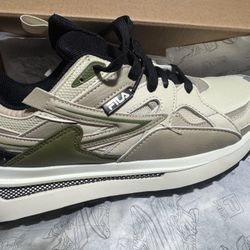 Fila Size 8 Men Sandenal