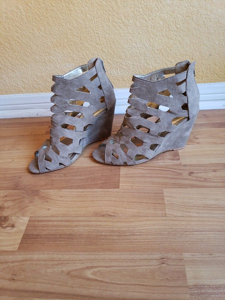 Sandals (Wedge heel)