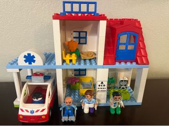 LEGO Duplo Doctor’s Clinic Set 5695